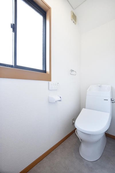 新潟市西区坂井東６丁目の中古一戸建て