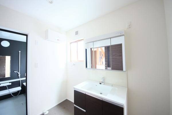 新発田市富塚町２丁目の中古一戸建て