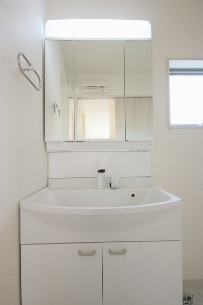 新潟市西区小針５丁目の中古一戸建て