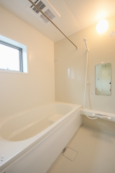 新潟市西区小針５丁目の中古一戸建て