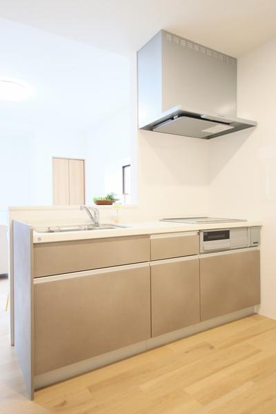 新潟市西区小新西２丁目の中古一戸建て