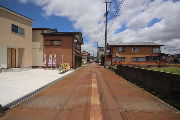見附市学校町1丁目　新築戸建