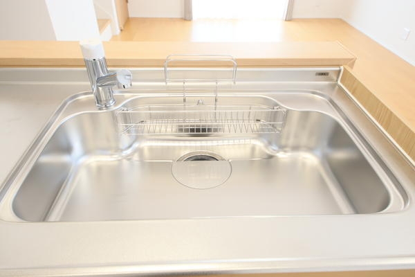 見附市学校町1丁目　新築戸建