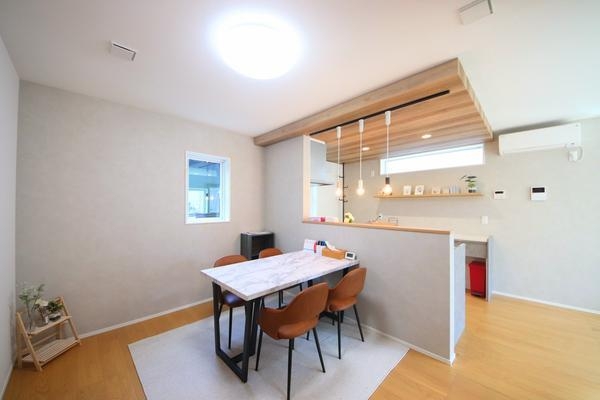 長岡市中島3丁目　新築戸建