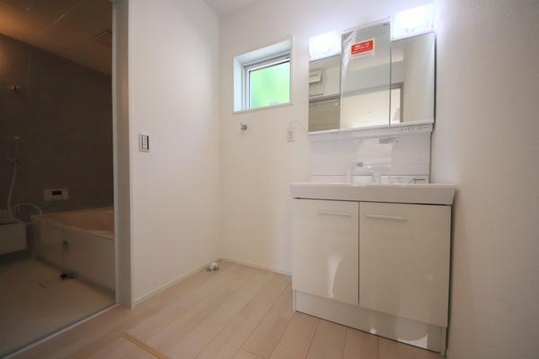 長岡市寿3丁目１　新築戸建