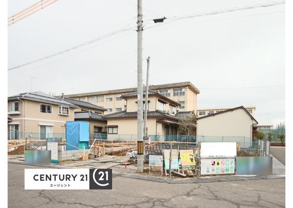 新発田市東新町４丁目の新築一戸建