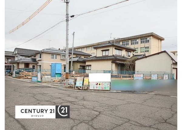 新発田市東新町４丁目の新築一戸建