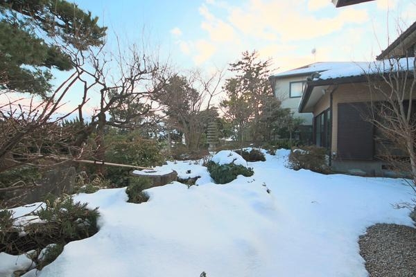 新潟市西区小針南台の中古一戸建て