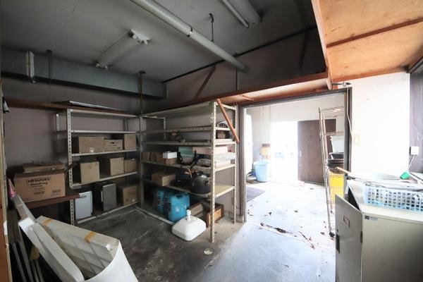 西区大学南2丁目　店舗