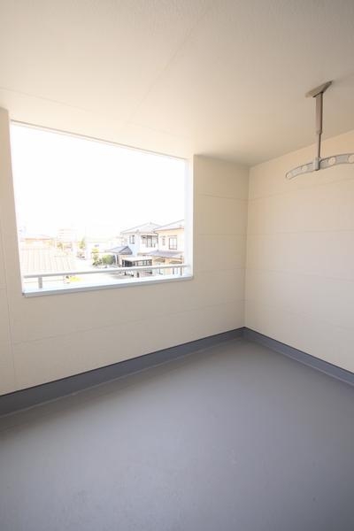 新発田市諏訪町３丁目の新築一戸建