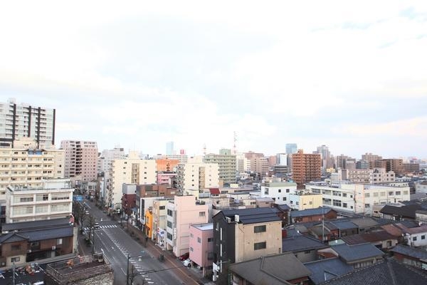 西堀シャルム
