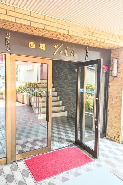 西堀シャルム