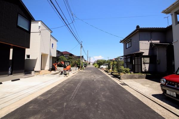 西区小針7丁目　新築戸建