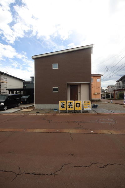 長岡市希望が丘南5丁目　新築戸建