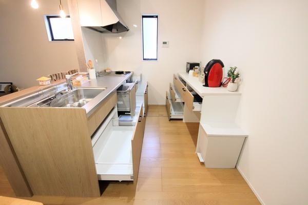 長岡市中島4丁目　新築戸建