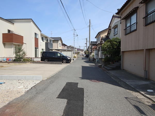 東区寺山第2　全2棟　2号棟