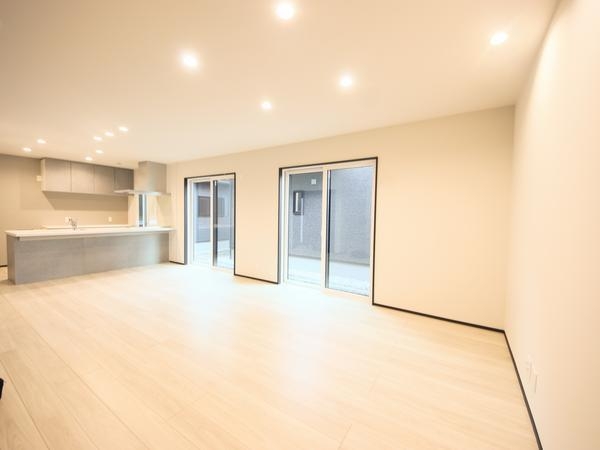 新発田市東新町4丁目　2号棟　全4棟