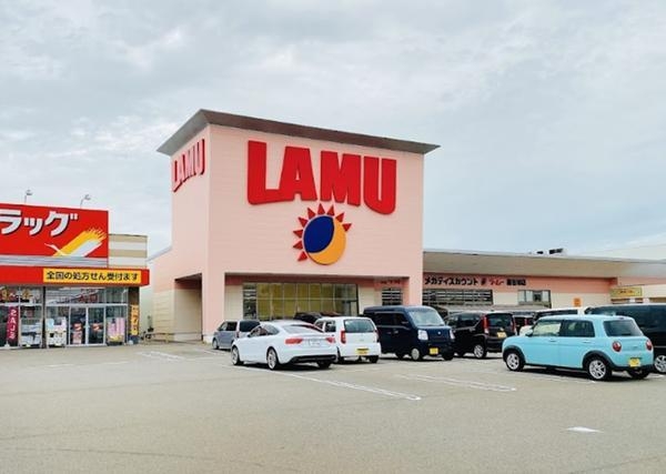 タマタウン燕市吉田南　1号棟　全4棟(ラ　ムー　燕吉田店)