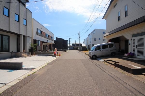 中央区長潟3丁目II　A棟　新築戸建