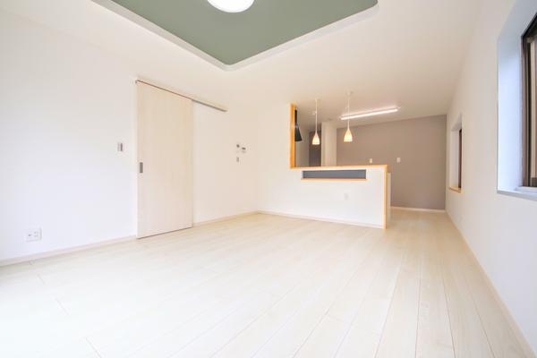 東区船江町1丁目　中古戸建