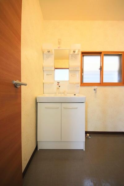 新潟市西区上新栄町６丁目の中古一戸建て