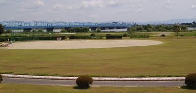 新潟市江南区江口の中古一戸建て(阿賀野川河川公園運動広場)