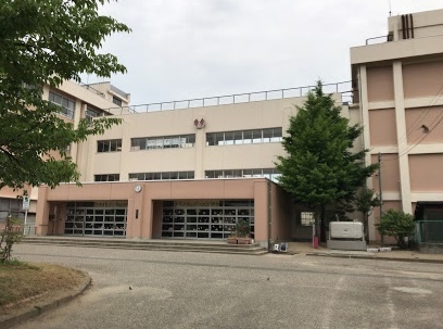 東区下木戸第3　1号棟　(全2棟)(新潟市立牡丹山小学校)