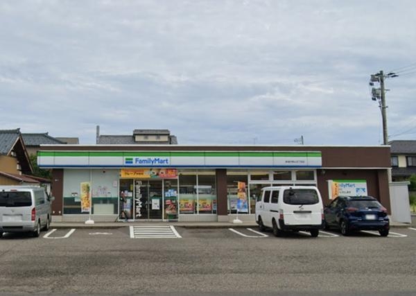 クレイドルガーデン東区下場本町第2　1号棟　(全2棟)(ファミリーマート新潟中野山五丁目店)