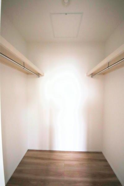 西区小針1丁目　B棟　新築戸建