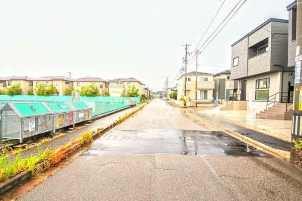 西区小針1丁目　B棟　新築戸建