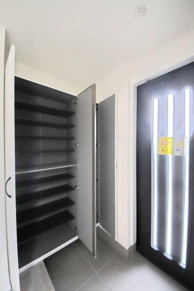 西区小針1丁目　A棟　新築戸建