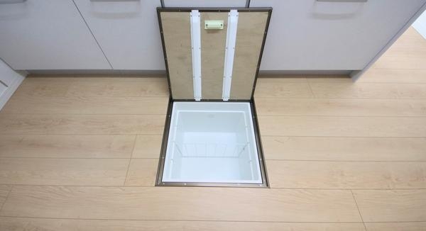 新潟市中央区古町通１３番町の中古一戸建て