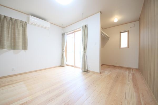 新潟市西区西小針台３丁目の中古一戸建て