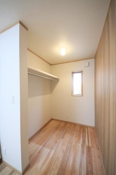 新潟市西区西小針台３丁目の中古一戸建て