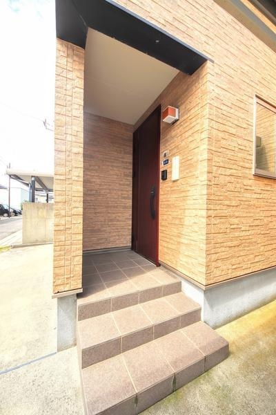 新潟市西区西小針台３丁目の中古一戸建て