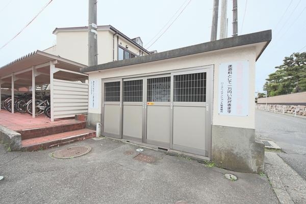 ローズベイマンション