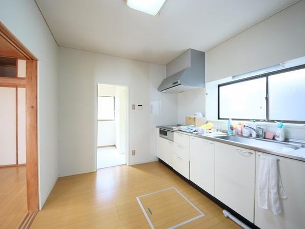 新潟市西区五十嵐３の町西の中古一戸建て