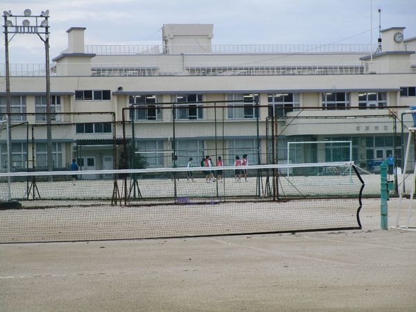 岩国市尾津町２丁目の土地(岩国市立川下中学校)