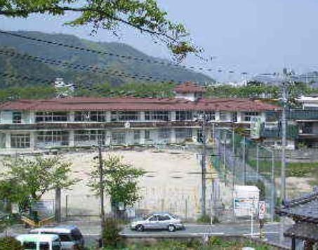 岩国市御庄5丁目の土地(岩国市立御庄小学校)