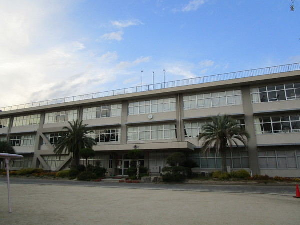 岩国市青木町3丁目の中古一戸建て(岩国市立中洋小学校)