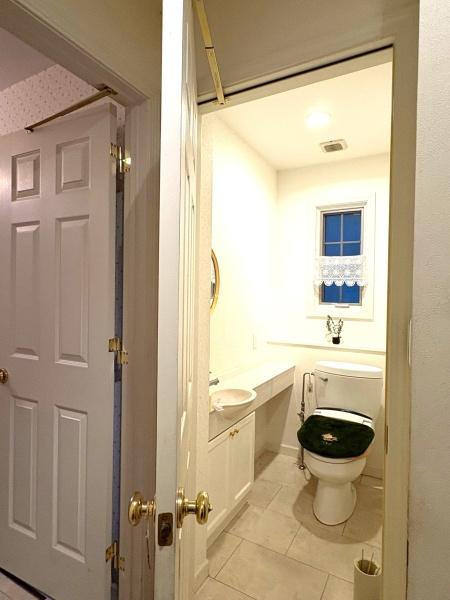 世田谷区宇奈根2丁目の中古一戸建て(トイレ)