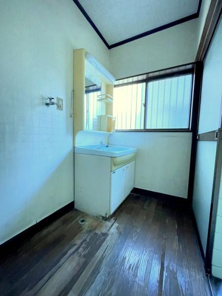 草加市新里町の中古一戸建て
