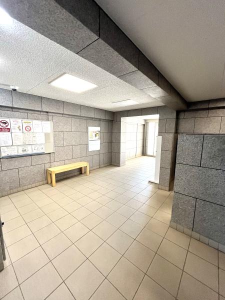 日商岩井三郷マンション(エントランス)