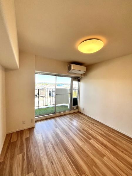 日商岩井三郷マンション(洋室)