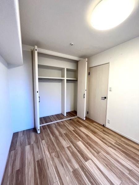 日商岩井三郷マンション(洋室)