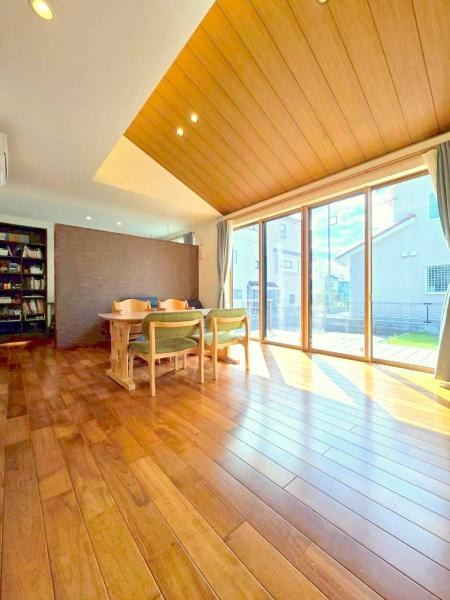 越谷市大字平方　戸建