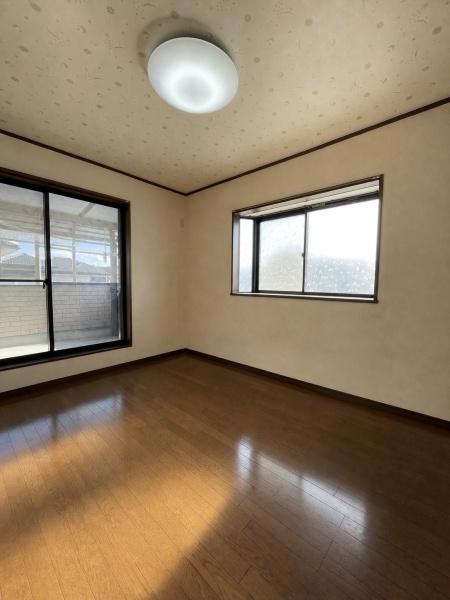 吉川市中曽根２丁目の中古一戸建て