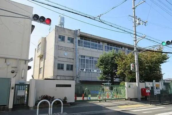 堺市東区中茶屋の新築一戸建(堺市立登美丘西小学校)