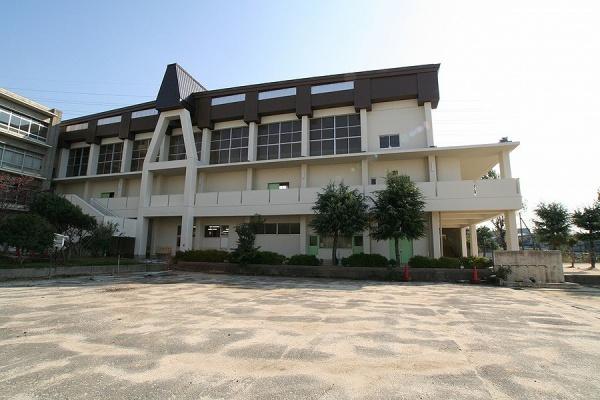 高石市加茂2丁目の土地(高石市立取石中学校)