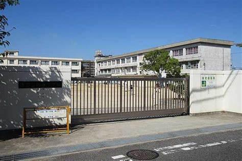 グランクラッセ上野芝向ヶ丘(堺市立向丘小学校)